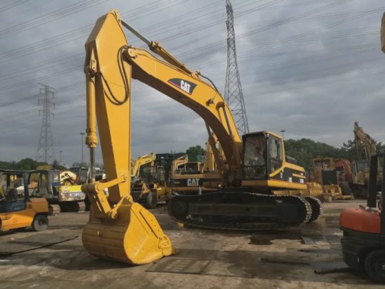 Gebrauchte Baumaschinen Cat Kettenbagger 330bl