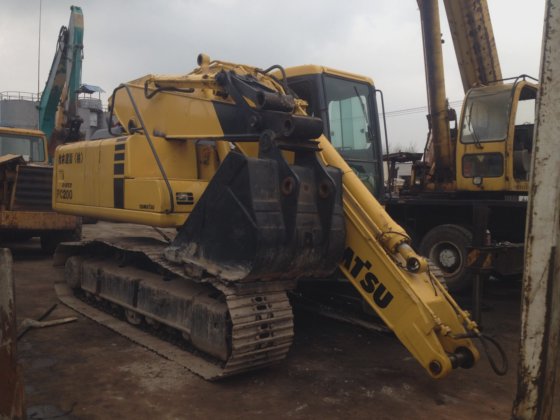 Komatsu PC200 - 6