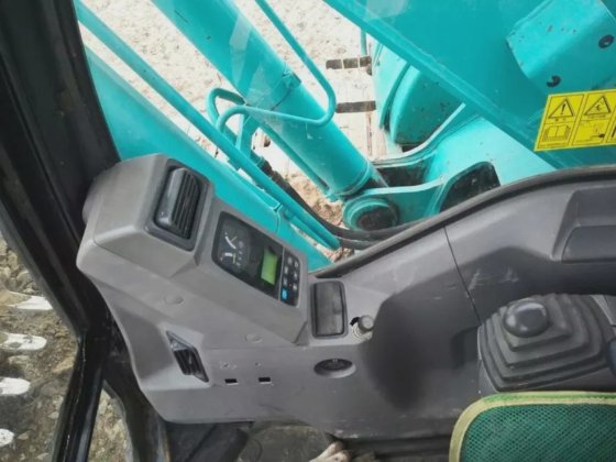 Kobelco SK200
