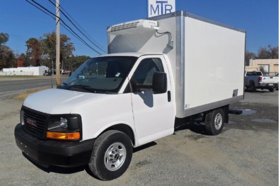 2017 GMC SAVANA CUTAWAY BOX