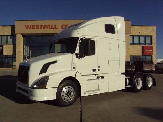 2012 VOLVO VNL CONVENTIONAL -