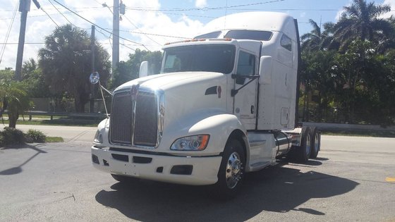 2011 KENWORTH T660 CONVENTIONAL -