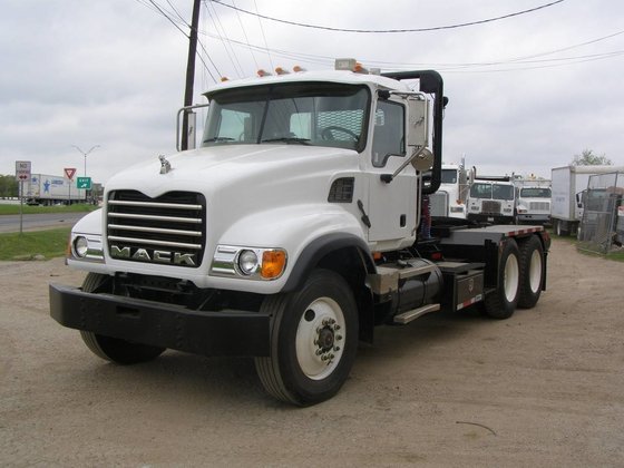 2007 MACK CV713 CAB CHASSIS