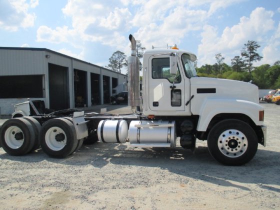 2007 MACK CHN613 CONVENTIONAL -