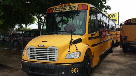2006 THOMAS COMMERCIAL BUS BUS