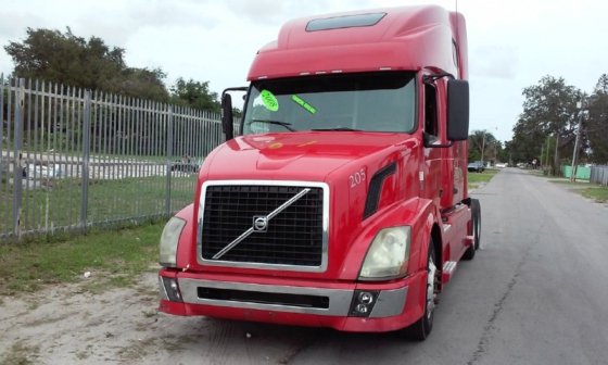 2008 VOLVO VNL64T780 CONVENTIONAL -