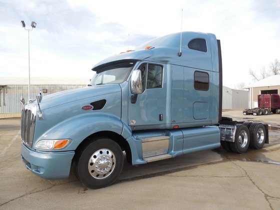 2010 PETERBILT 387 CONVENTIONAL -