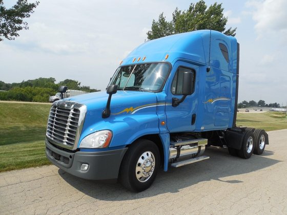 2010 FREIGHTLINER CASCADIA CONVENTIONAL -
