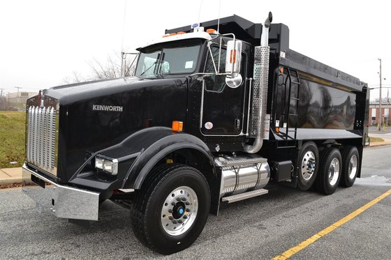 2016 KENWORTH T800 DUMP TRUCK