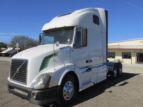2006 VOLVO VNL CONVENTIONAL -