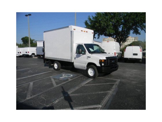 2011 FORD E-SERIES BOX TRUCK
