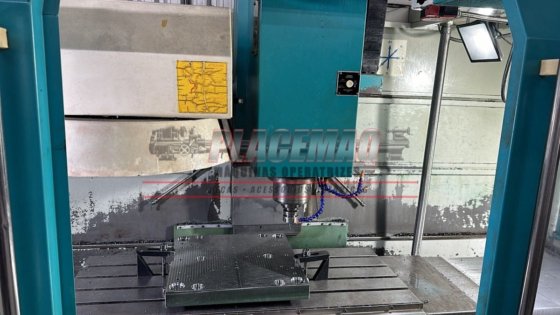 CENTRO DE USINAGEM VERTICAL SINITRON