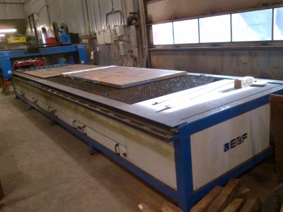 2010 TABLE DE DÉCOUPE PLASMA