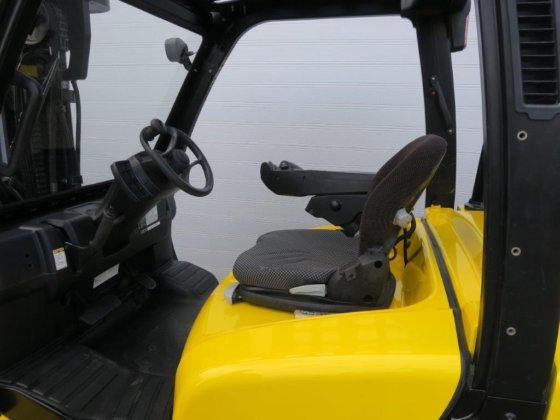 2010款耶鲁GLP50VX TRIPLEX集装箱室内叉车液化石油气叉车