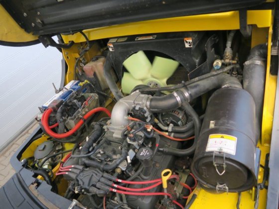 2010款耶鲁GLP50VX TRIPLEX集装箱室内叉车液化石油气叉车