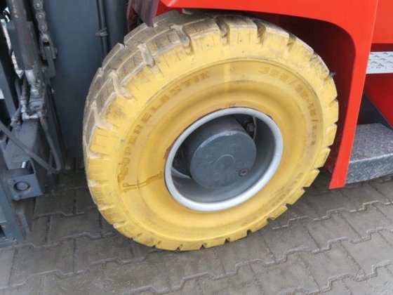 2013 款卡尔玛 ECF70-6 - 全新电池电动四轮叉车