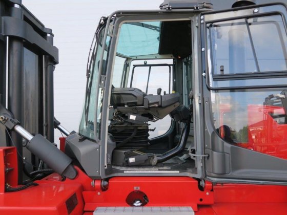 2016 Kalmar DCG150-6 - 旋转座椅柴油叉车