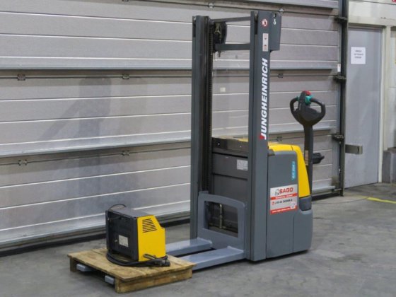 2017款永恒力EJC214堆高车