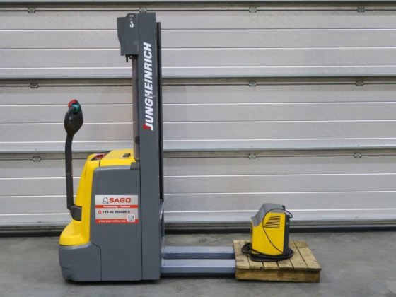 2017款永恒力EJC214堆高车