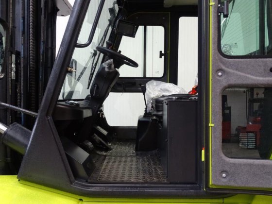 2024 Clark C80D900 - TRIPLEX