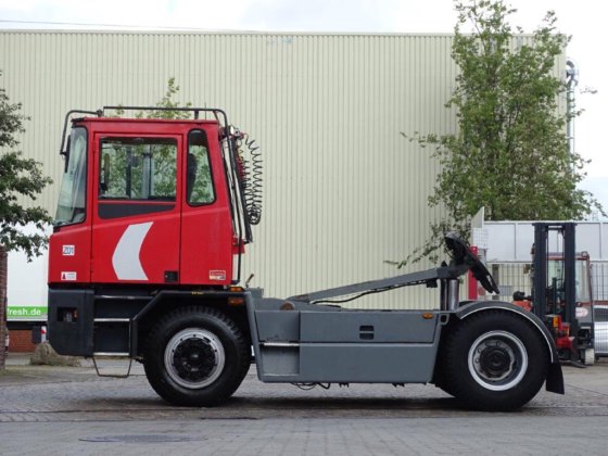 2006 Kalmar TTX182A - 可合法上路的码头牵引车