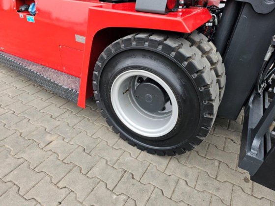 2019款卡尔玛DCG80-9柴油叉车