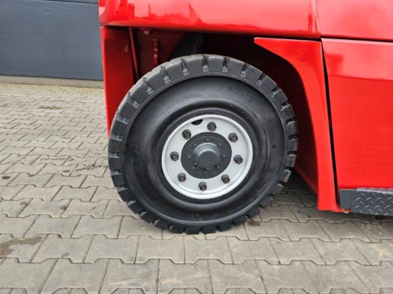 2019款卡尔玛DCG80-9柴油叉车