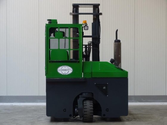 2008 年 Combilift C3000 四向侧装机