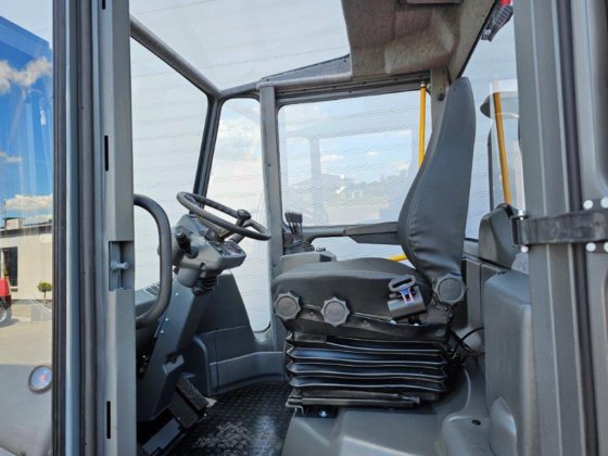 2017年卡尔玛DCF80-9柴油叉车