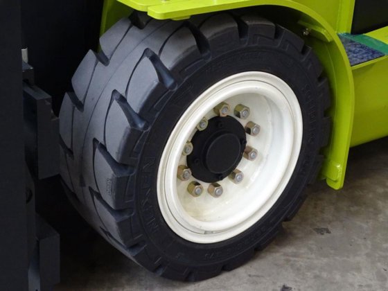 2023 Clark GEX50 电动四轮叉车