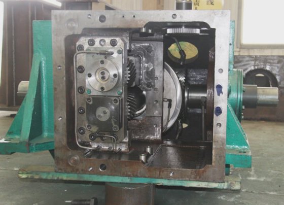 杭集小型半自动连轧机