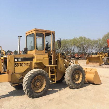 2011 Cheap Japan Caterpillar 910F wheel loader for sale in Shanghai, China