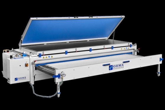 PRESSA A MEMBRANA SOLID SURFACE