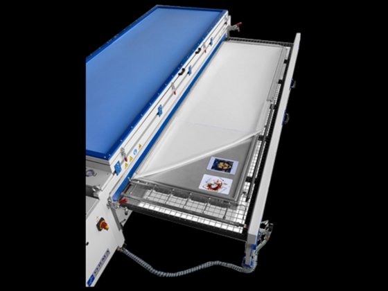 PRESSA A MEMBRANA SOLID SURFACE