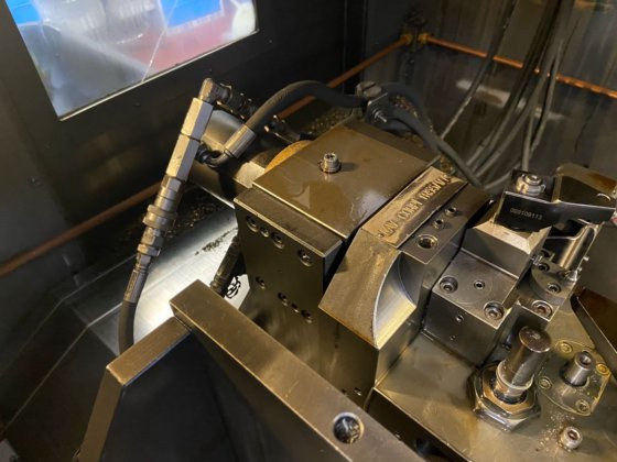 森精機 NV-5000 A/40 立形マシニングセンター