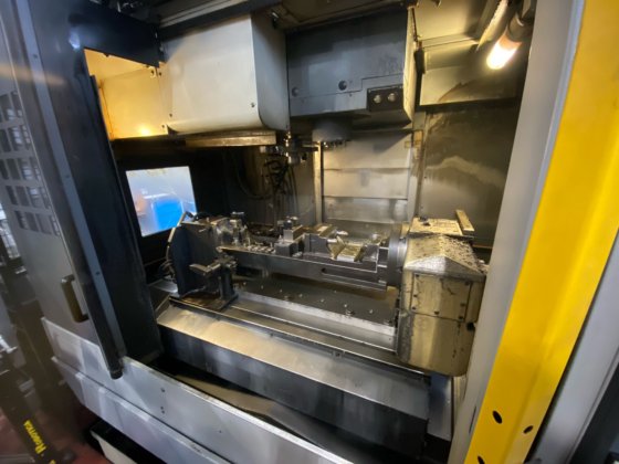 森精機 NV-5000 A/40 立形マシニングセンター