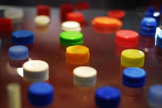 双色自动瓶盖 tampograhf