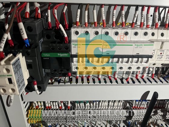 ボトルライン用LC自動3色スクリーン印刷機
