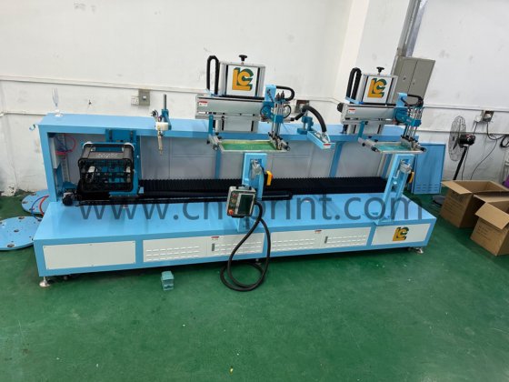 带 LED UV 的伺服旋转式双色塑料周转箱丝网印刷机