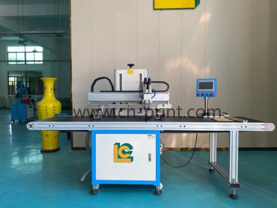 プラスチック袋の真空テーブルが付いている平らな自動スクリーンの印字機