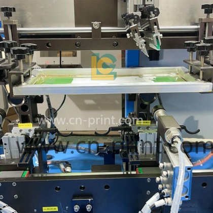 ガラスびん JarCup のプラスチック コップのための自動シルク スクリーンの印字機