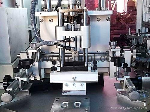 LC-HR108UV 自动单色平面丝网印刷机