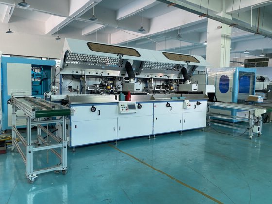 ペットボトル自動2色シリンダーUVスクリーン印刷機