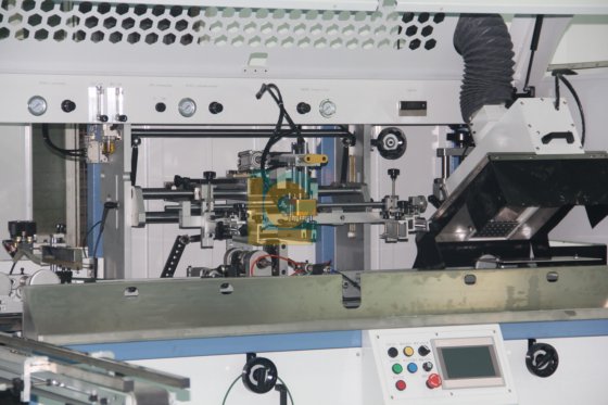 LC-120AL-1 自动丝网印刷生产线
