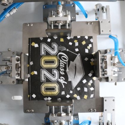 带自动卸载功能的纸巾烫金机