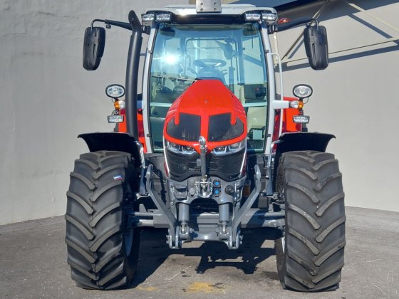 2022 Massey Ferguson MF 5S.105 Dyna-4 Efficient in Lebring, Austria