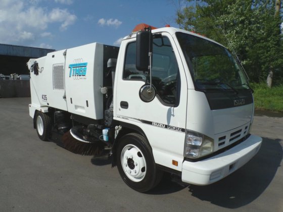 2007 TYMCO Sweeper - 435 in Langhorne, PA, USA