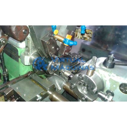 Torno Automático marca Traub modelo