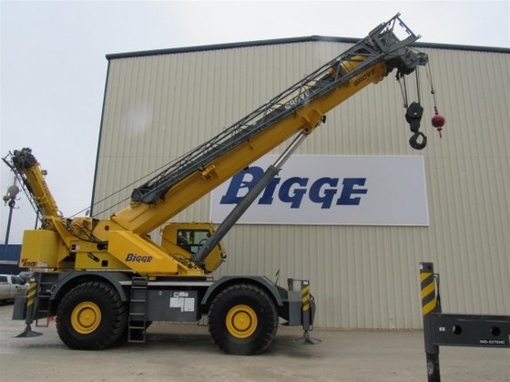 2011 Grove RT890E in Houston,