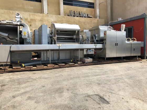 Machine à sceller les barquettes